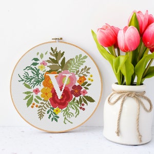 Letter cross stitch pattern modern, V Floral monogram modern cross stitch pattern Victory, nursery cross stitch flower #523