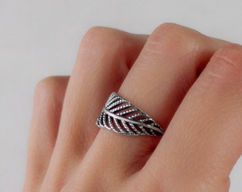 925 Sterling Silver Leaf Ring