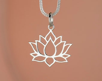 GORGEOUS GOLD OR SILVER HOLLOW LOTUS FLOWER PENDANT NECKLACES,FREE POST IN OZ GORGEOUS GOLD OR SILVER HOLLOW LOTUS FLOWER PENDANT NECKLACES,FREE POST IN OZ