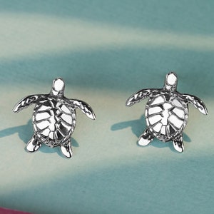 925 Sterling Silver Turtle Stud Earrings