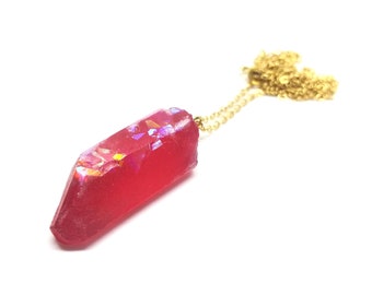 Blood Mana Crystal Shard Minimalist Necklace - Red Resin Raw Gemstone Necklace with Gold Chain - Jewelry for Gamers