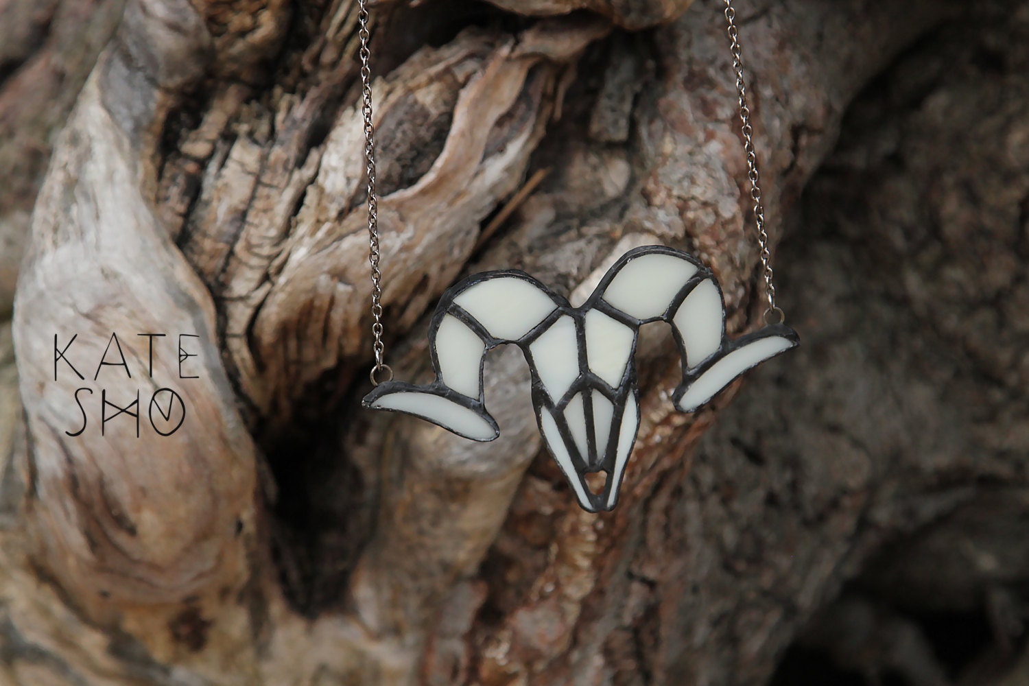 Goat skull necklace Clearance