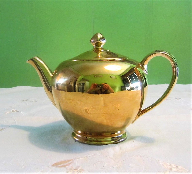 Golden Age Teapot Royal Winton Grimwades 1940s Gold Tea Pot Royal