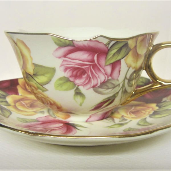 Royal  Elfreda Teacup Country Rose Series Elfreda by Allison L L 80s Rose Chintz Tea Cup