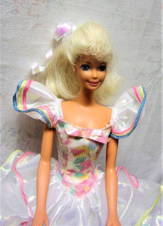 1995 Joyeux Anniversaire Barbie A Robe Danniversaire Etsy 1995 Joyeux Anniversaire Barbie A Robe Danniversaire Etsy