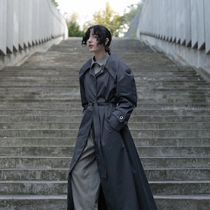 KAMENETS GRAFITE POINTED Collar Trench
