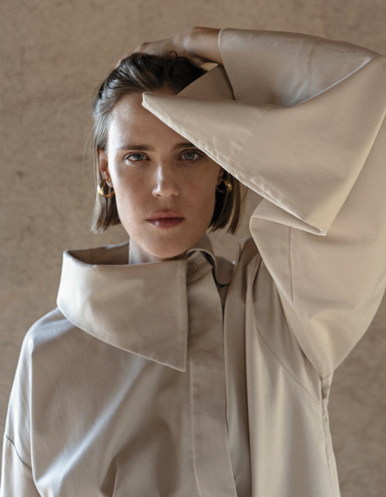 CHAMPAGNE silky deconstructed OVERSIZE SHIRT imagem 7