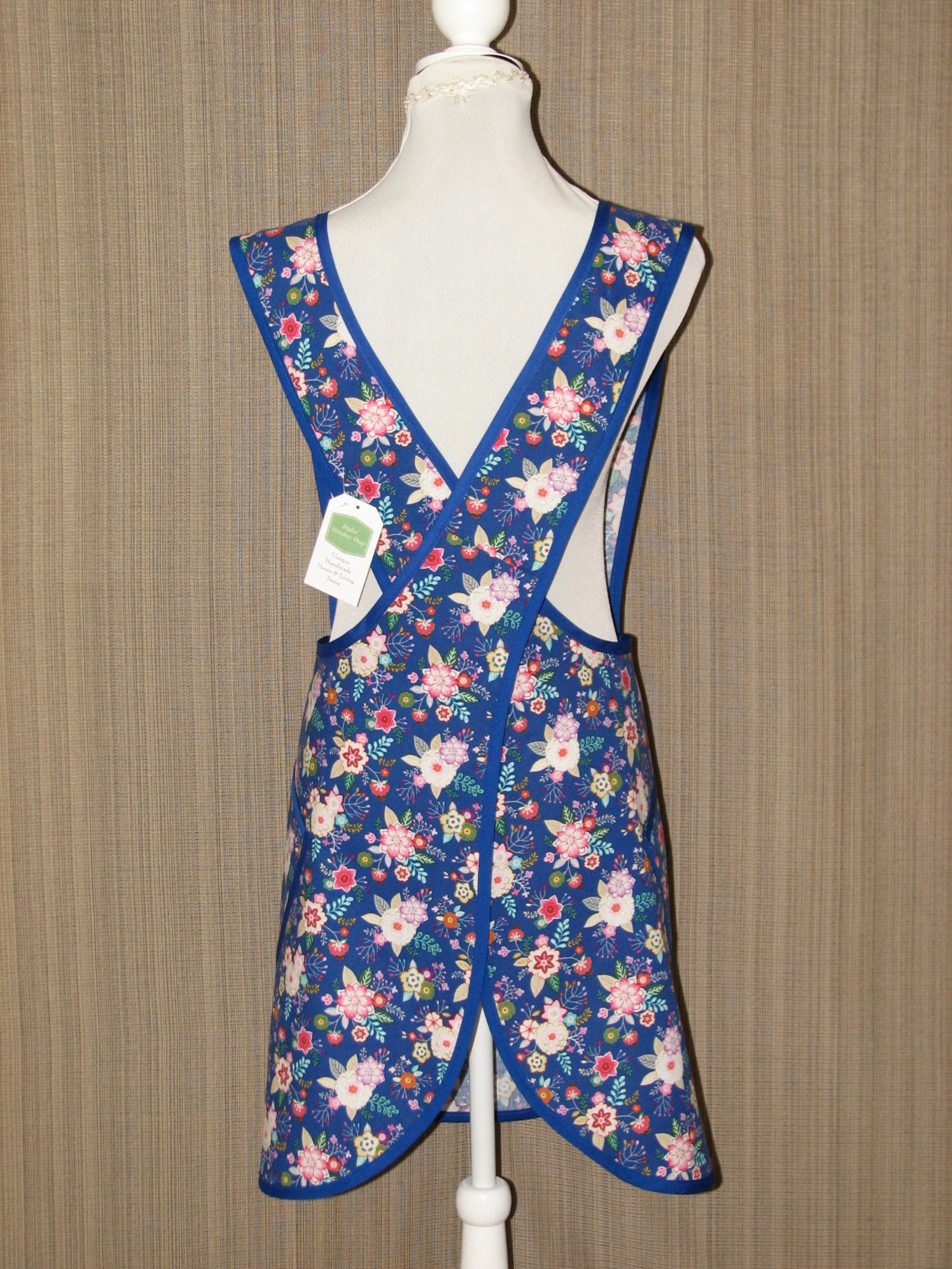 white pinafore apron plus size