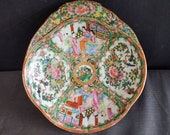 Rose Medallion Antique Chinese Shell Shaped Bowl 19th century 10.25 quot x 1 7 8 quot deep.