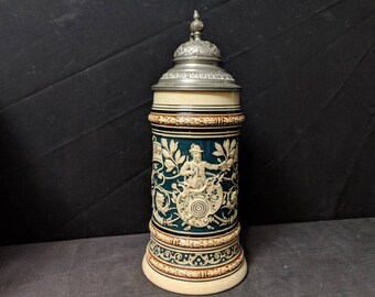 beer stein with lid