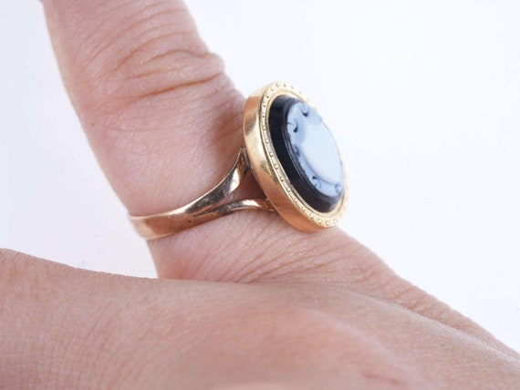 Sz4.5 Antique 14k gold cameo ring - image 2