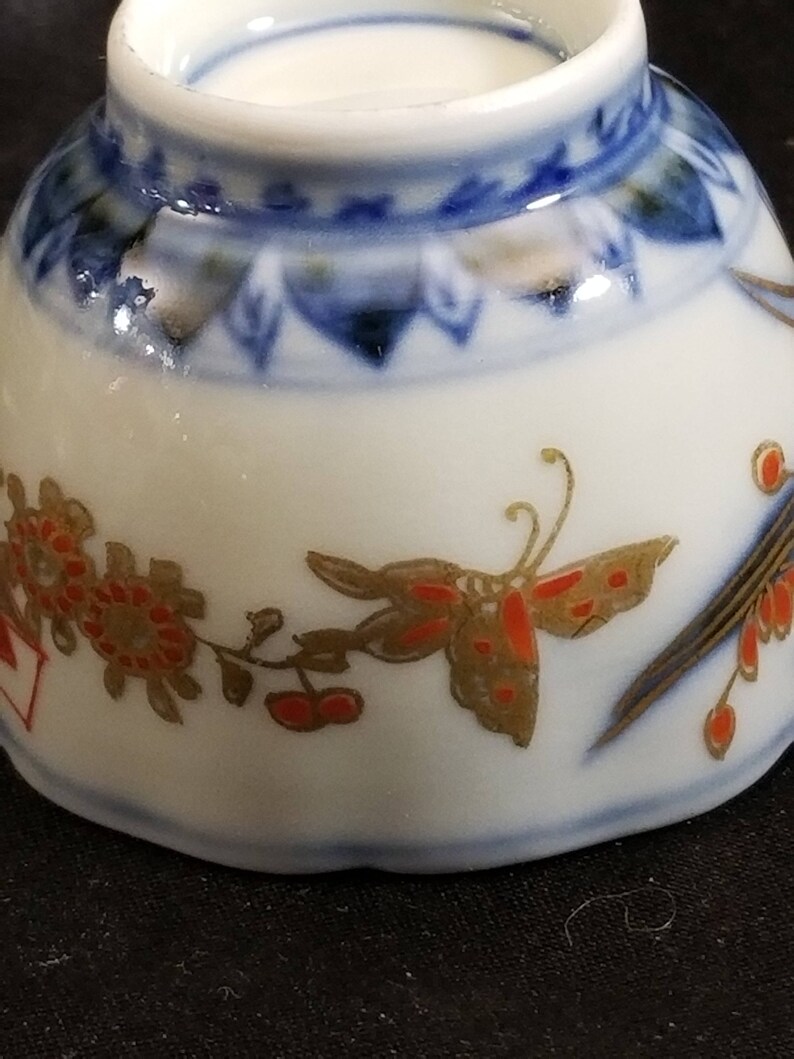 Meiji Period Imari Tea or Sake Cup 1 58 tall x 2 18 wide c.1900