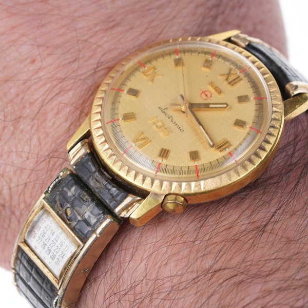 Elgin Wall Clock - Etsy