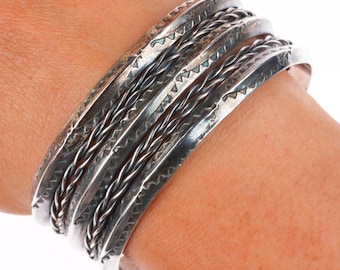 Pulsera tipo brazalete Navajo vintage de plata esterlina estampada con triple carenado de 6,5 pulgadas
