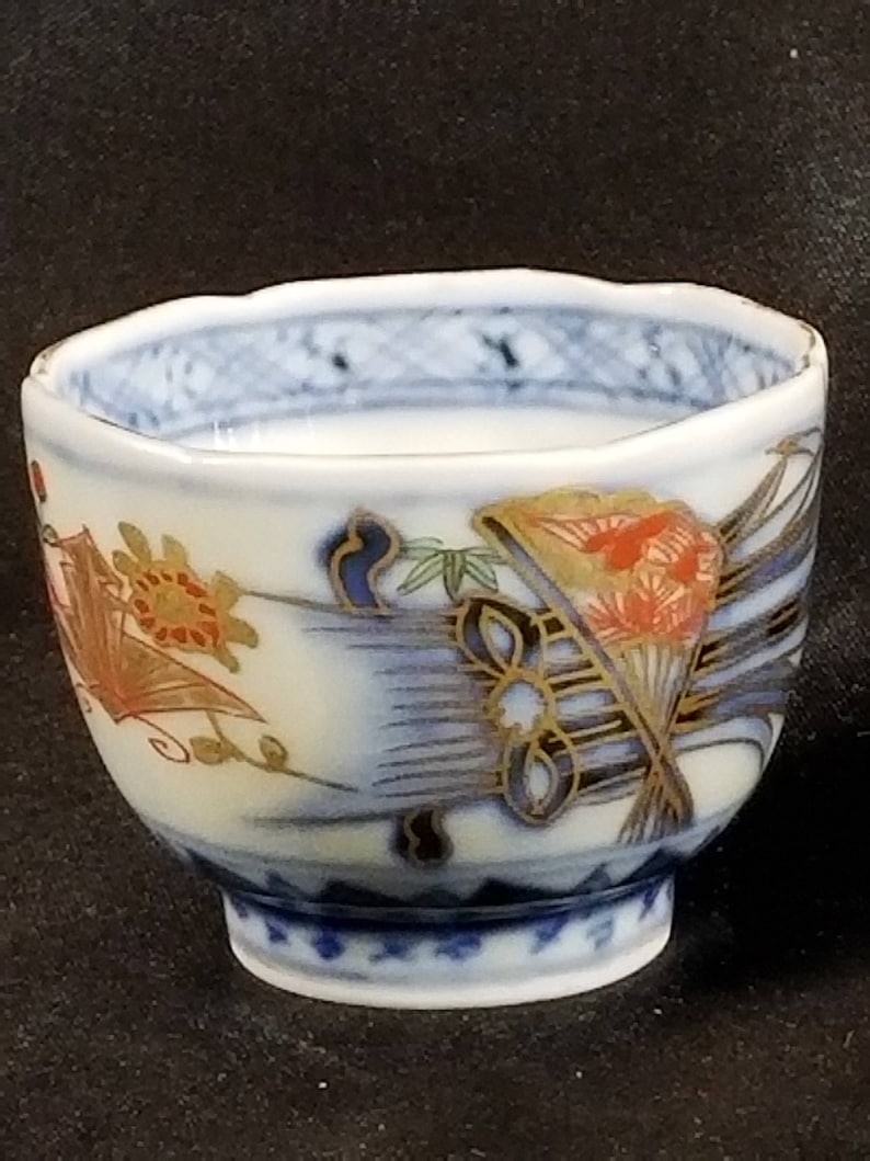 Meiji Period Imari Tea or Sake Cup 1 58 tall x 2 18 wide c.1900