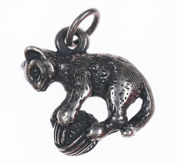 Retired James Avery cat with yarn charm in sterli… - image 1