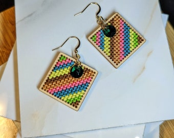 Square quilted Earrings w/green crystal charm