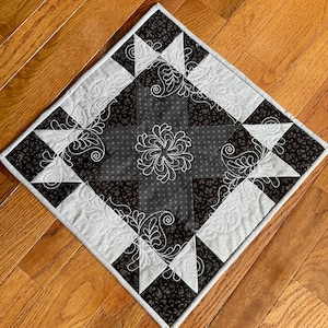 Amish Star Quilt Square in Grey