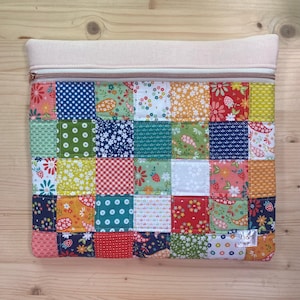 Premium Quilted Patchwork Project Bag – Handmade Zippered Bag for Cross Stitch, Needlepoint & Sewing Projects