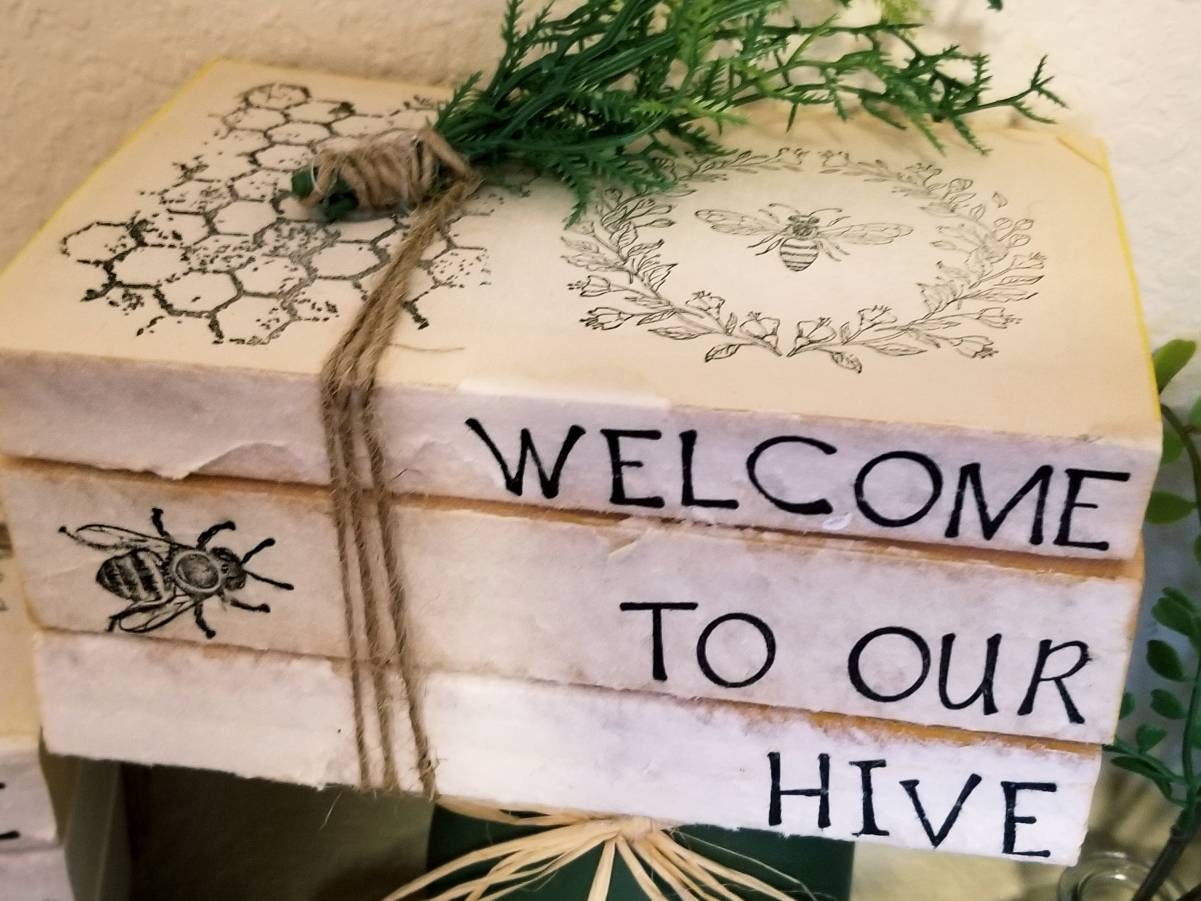 Beehive Decor Jute Hanging Bee Tiered Tray Decor Cute Handmade Honeycomb  Decoration Bee Themed Party Ornament for Farmhouse Country Kitchen  Bookshelf