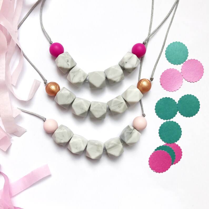 breastfeeding teething necklace