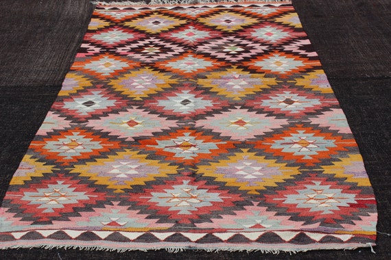 Vintage Turkish Kilim Rug: Handwoven Wool Zigzag Design, 8.2