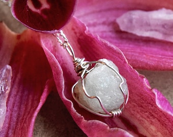 Raw Prehnite ball necklace wrapped in silver plated wire, high quality natural crystal bulb, dainty boho rave jewelry, handmade.