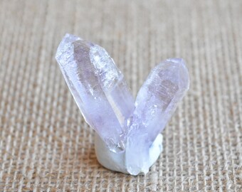 Nice Size Twin Veracruz Amethyst points. Crystal specimen from Veracruz, Mexico. Beautiful purple quartz crystal cluster