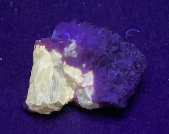 Ultra RARE VLASOVITE and Eudialyte. Kipawa Region, Canada. Shortwave Sw, Midwave Mw UV Fluorescent.