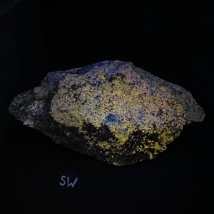 3 lb Fluorescent Wollastonite, and Franklinite. Yellow shortwave SW fluorescence. From Sterling Hill Mine, NJ.