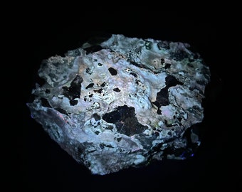 5.36 lb Fluorescent Chalcedony coating on matrix. Rare location in New Jersey. Shortwave/ Longwave uv light Fluorescence. Large / Big