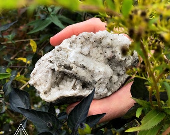 STUNNING QUARTZ after ANHYDRITE with Calcite and Hematite. Upper New Street Quarry, Paterson, Nj.