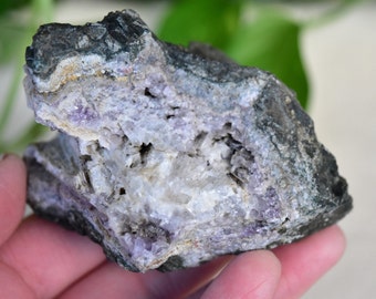 AMETHYST, Calcite and Quartz adter ANHYDRITE. Medium size specimen. Upper New Street Quarry. Paterson, NJ. Unique Mw + Sw FLuorescence