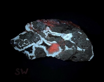 Multi wave fluorescent calcite from Hallein, Salzburg, Austria. Sw Lw Mw Uv - ET130