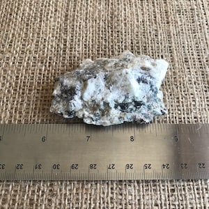 Rainbow FANTASY ROCK 5 color TUGTUPITE Sodalite, Hackmanite, Chkalovite, Analcime, Polylithionite, and Arfvedsonite. Greenland image 7