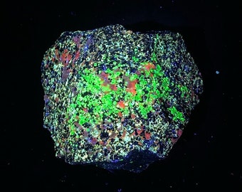 2.5 lb RARE YELLOW Fluorescent ZINCITE, Willemite, Calcite, & Franklinite specimen. Uv longwave shortwave reactive. Sterling Hill Mine, Nj.