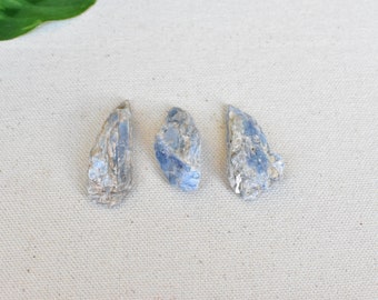 ブラジル、ミナスジェライス州産のBLUE KYANITE。 - Etsy 日本