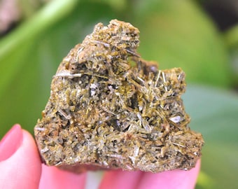 Beautiful Epidote crystal cluster from Oxford Quarry in Bridgeville, New Jersey. Olive Green Cluster From the Rutgers Geology Museum - ET125