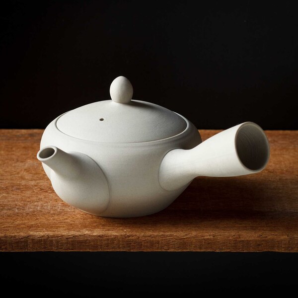 Kyusu Teapot Sand Medium (Ceramic or Screen Mesh Filter) - Nankei Pottery