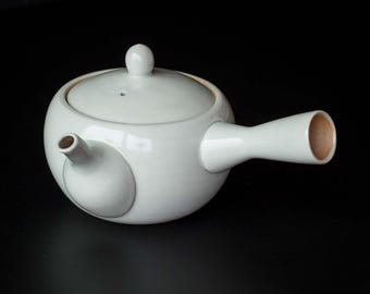 Kyusu ANZU Gray Large (Ceramic Filter) – Nankei Pottery