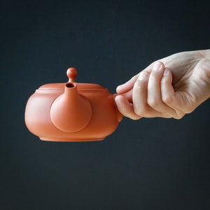 Japanese Kyusu Teapot KAMAGATA カマ形 Vermillion – Jinsui Tokoname image 2