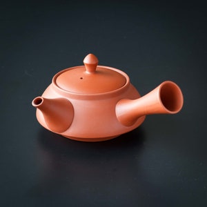 Japanese Kyusu Teapot YUUHOU 友朋 Vermillion – Jinsui Tokoname