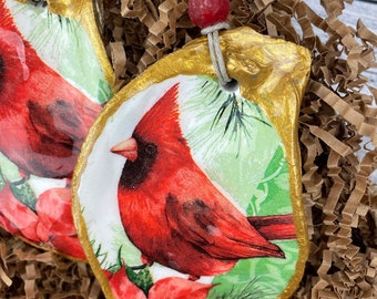 Grandes adornos de concha de ostra cardenal roja con detalles dorados, cuentas de vidrio y acabado epoxi suave y brillante, regalo de Navidad, ¡listo para enviar!