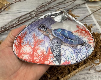 Sea Turtle Clam Shell Ring Dish, Epoxied Dish,  Coastal Decor, Shell Trinket Dish, Shell Art, Christmas Gift. Ready to ship!