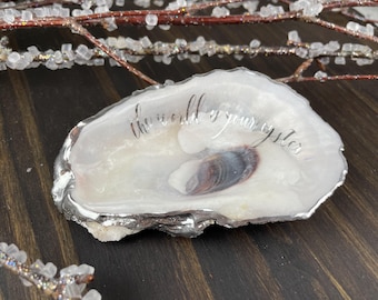 Plato de concha de ostra personalizado "El mundo es tu ostra", plato epoxi, decoración costera, plato de concha, decoración de playa, regalo de Navidad