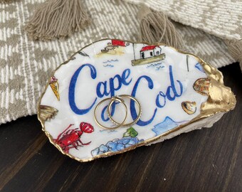 Plato de concha de ostra de Cape Cod: Gold Coastal Decor