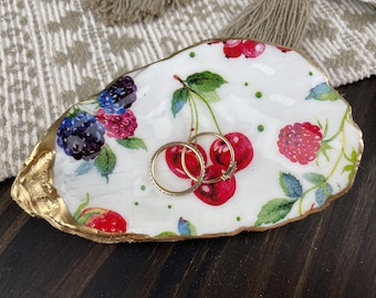 Lindo plato de concha de ostra con forma de anillo, plato de baratijas con resina epoxi, regalo de inauguración de la casa, plato de baratijas con concha, arte de concha de ostra, regalo de Navidad