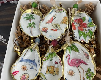 Juego de 6 mini adornos navideños con forma de concha de ostra con temática de Florida, con detalles dorados y cuentas de vidrio, decoración costera, regalo de Navidad