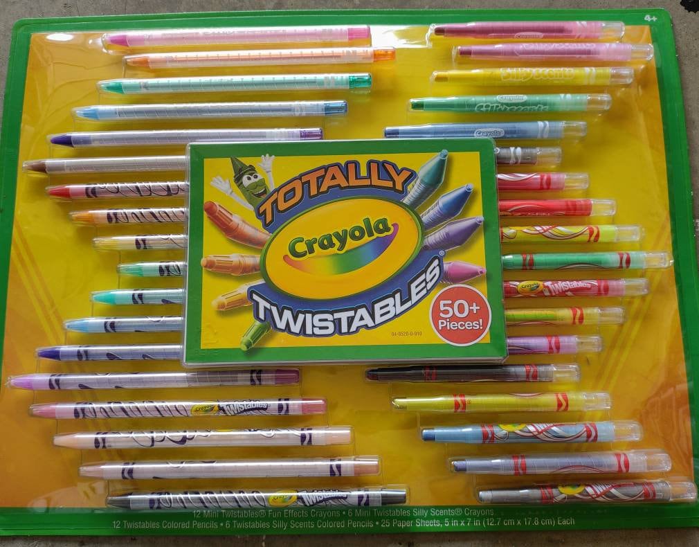 Etsy　Crayola　and　Twistables　Pencils　日本　Crayons　Colored