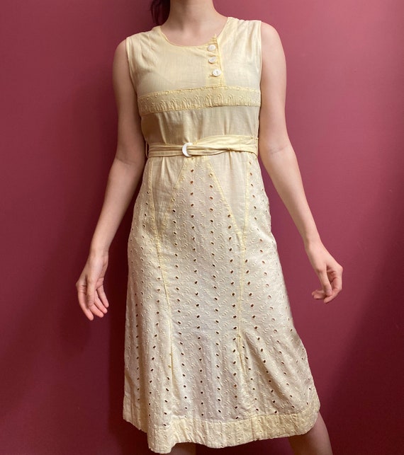 Early 1930s Dress / Pastel Yellow / Belted Deco Da